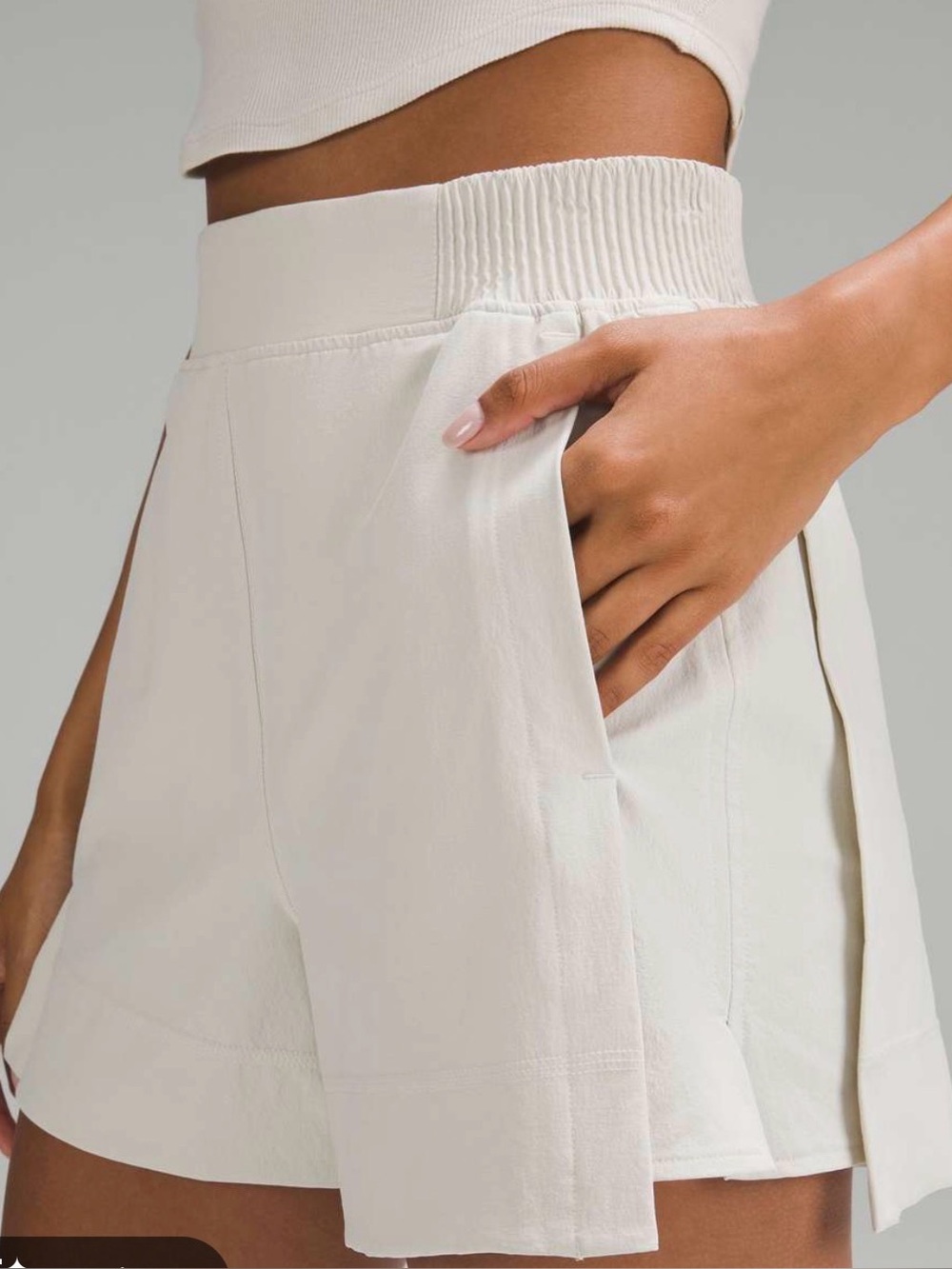 Lululemon Stretch Woven Relaxed-Fit HR Shorts 4”